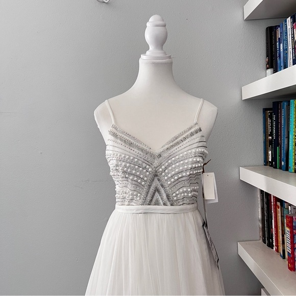 TLC Say Yes To The prom White Gown with Beaded Details size 1 - Picture 4 of 15